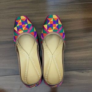 Multi color flats size 6
